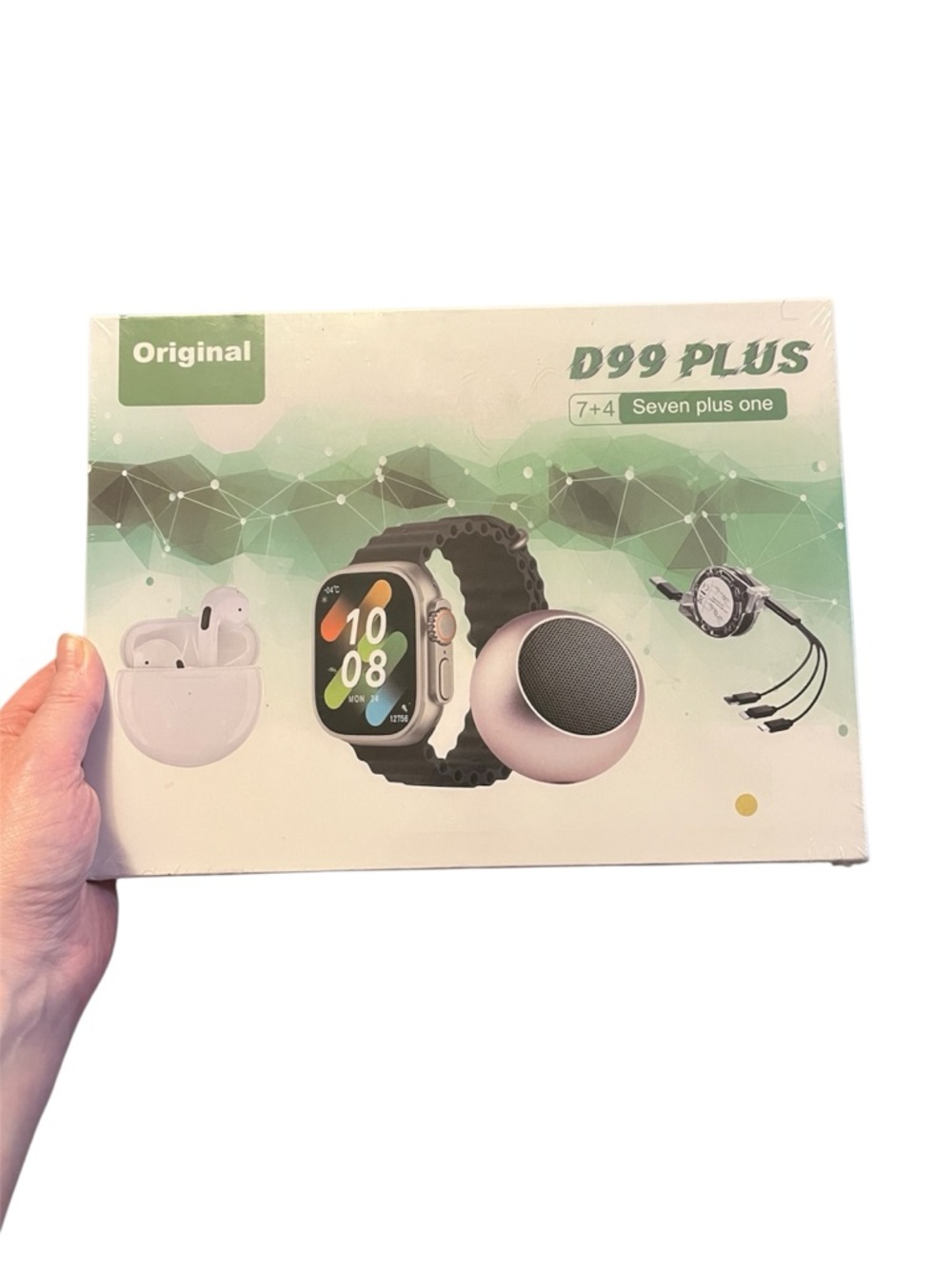 New In Box D99 PLUS Smartwatch Combo Pack - Gold